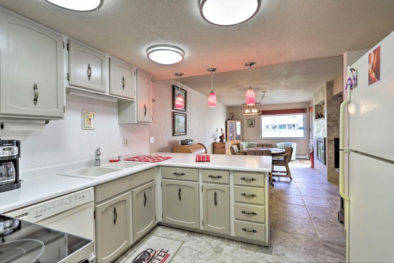 Grand Junction Golf Course Condo With Balconies Exterior photo
